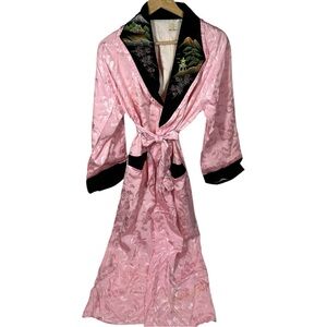 Japanese Vintage Pink Satin Robe Black Velvet Painted Collar Tie Waist Small